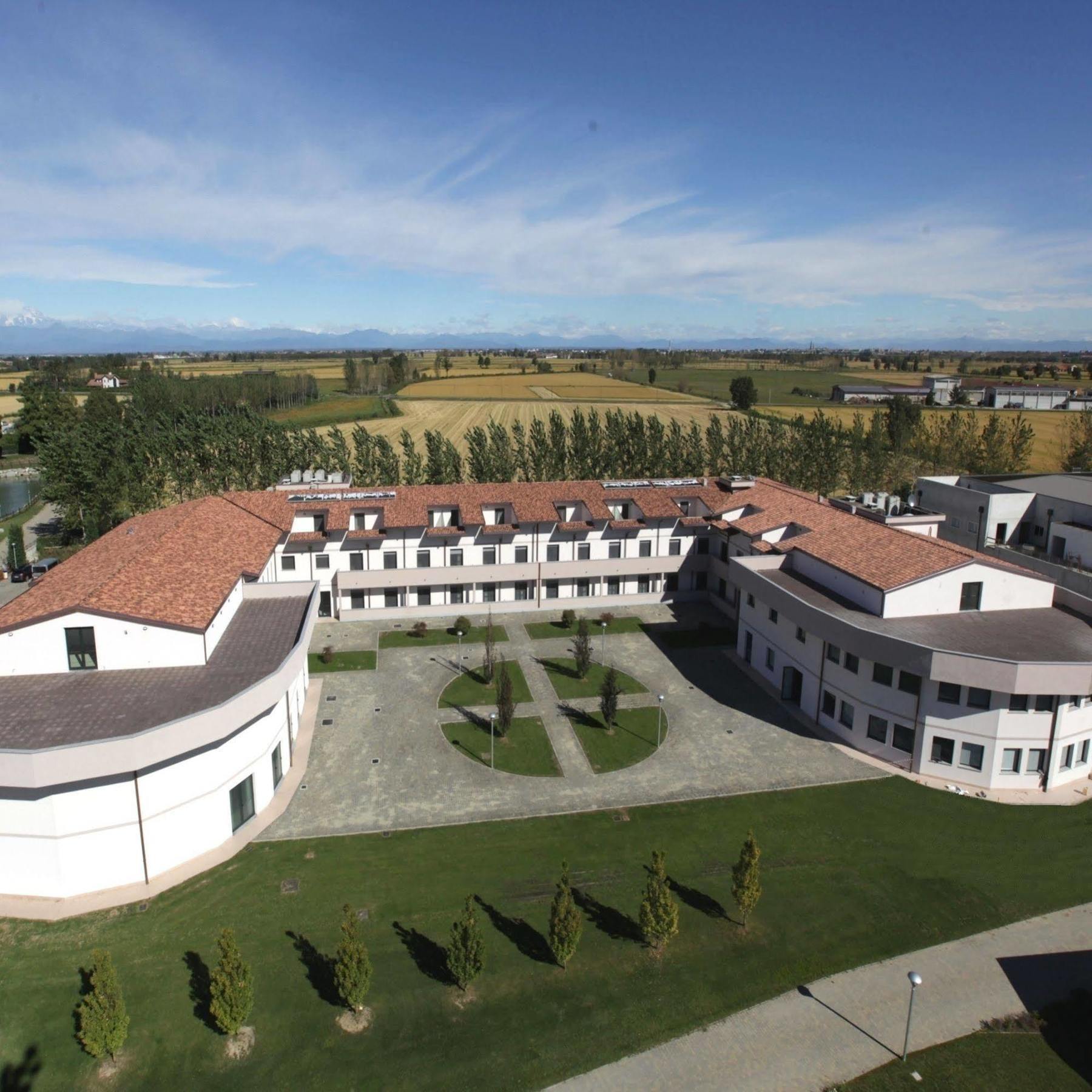 Hotel Novarello Granozzo con Monticello المظهر الخارجي الصورة